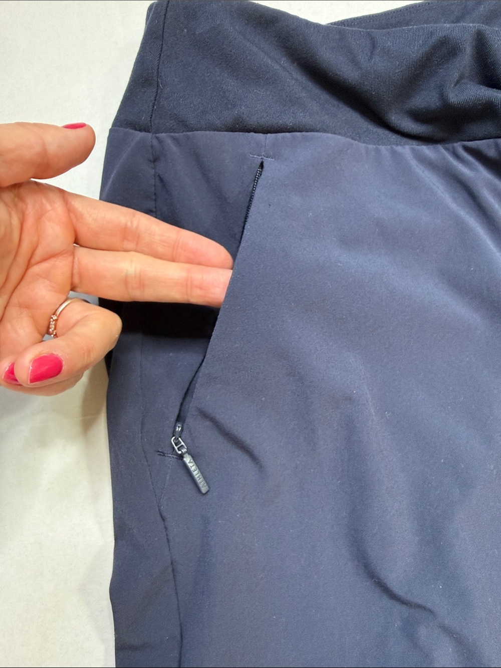 Athleta Performance Joggers Navy Size 6 - Picture 9 of 13